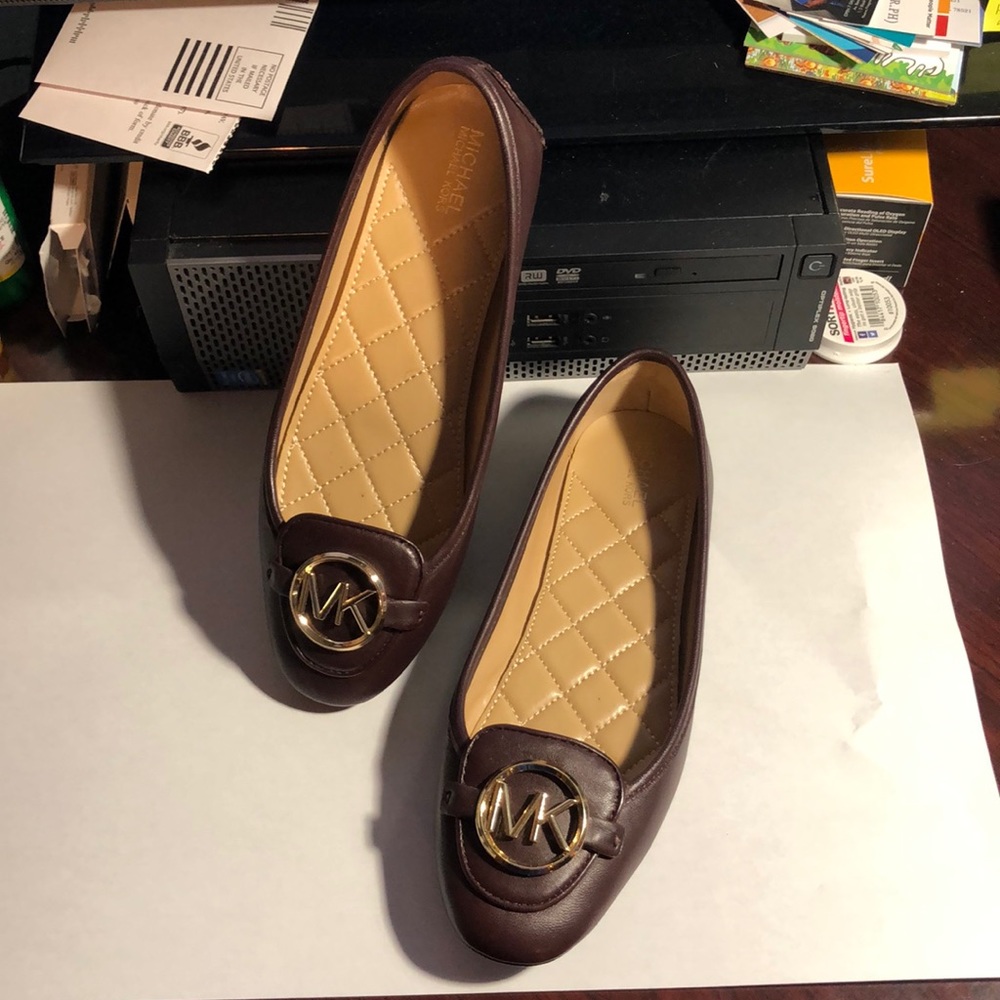NWOT Michael Kors Burgundy Flats